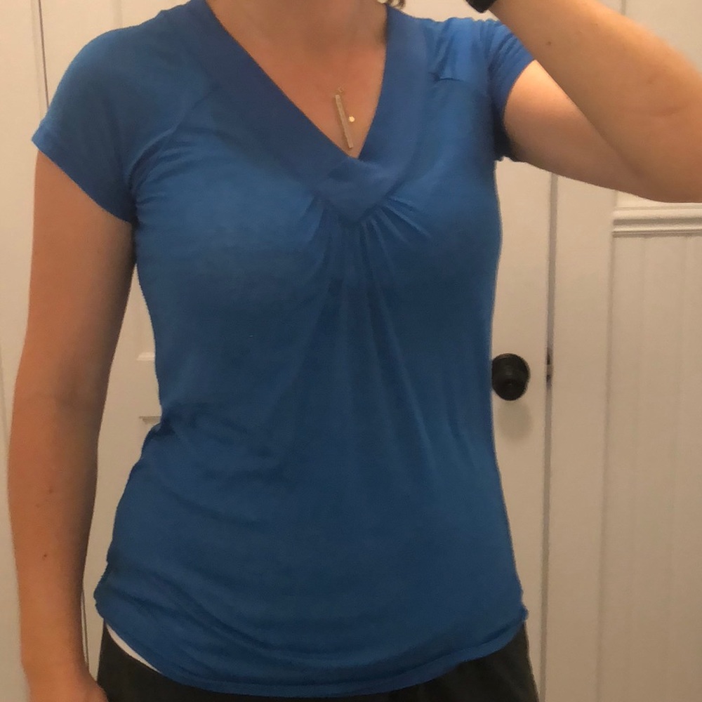 Eastern Mountain Sports blue v-neck top